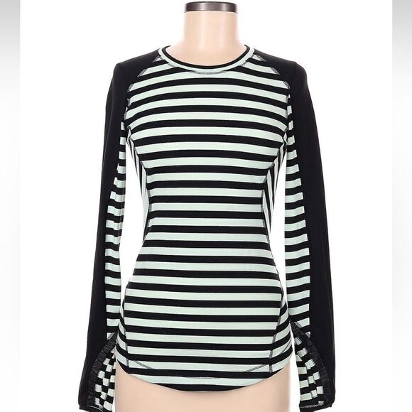 Lululemon size 8 Longsleeve Active Shirt excellent condition. - Picture 10 of 13